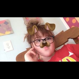 Meet your Posher, Chloe